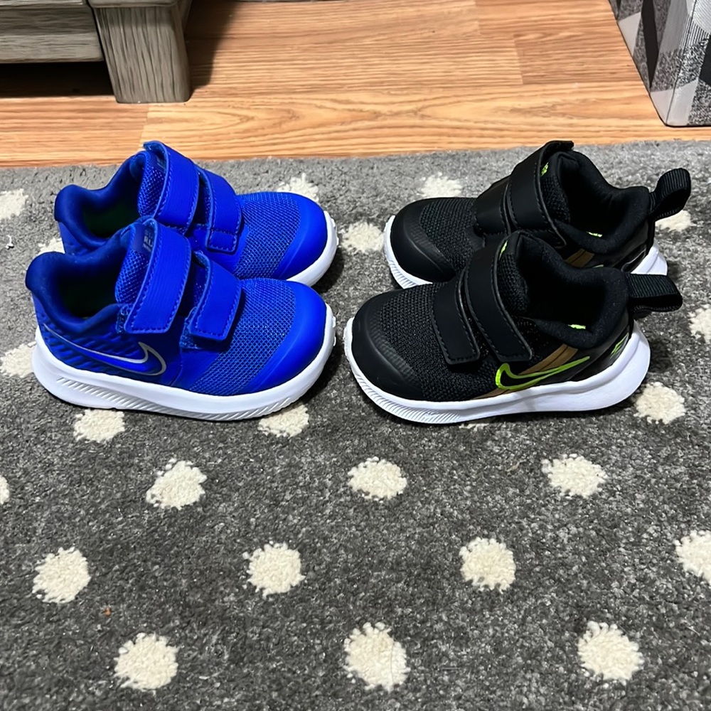 Infant Nike Tennis shoes lot